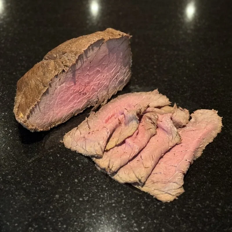 Rostbiff av oxinnanlår, skivad